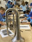 Drawing instruments with charcoal - years 3 and 4